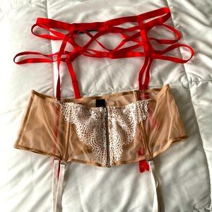 2x Victoria’s Secret Garter Belts